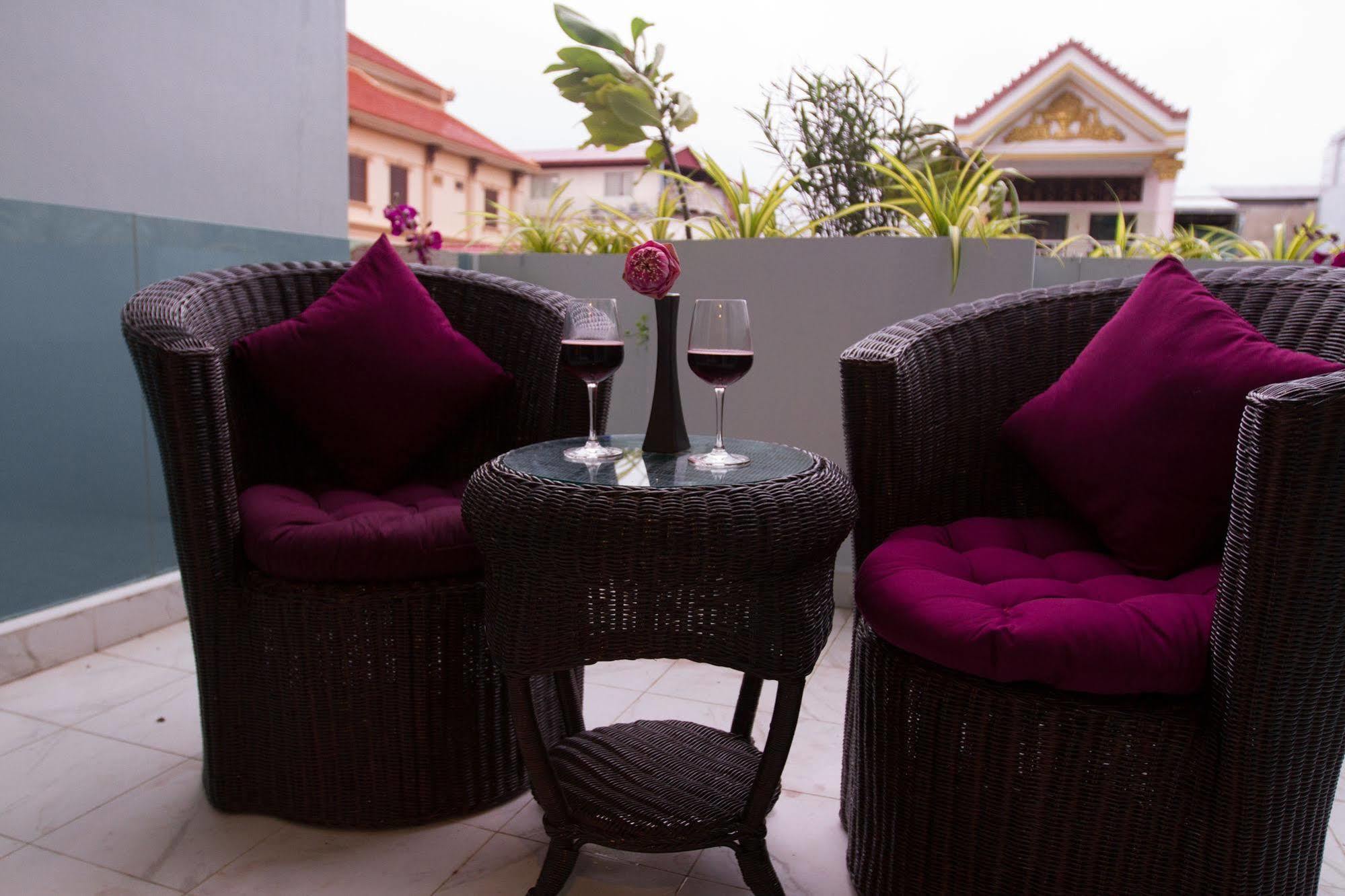 Richly Boutique Hotel Phnom Pen Exterior foto